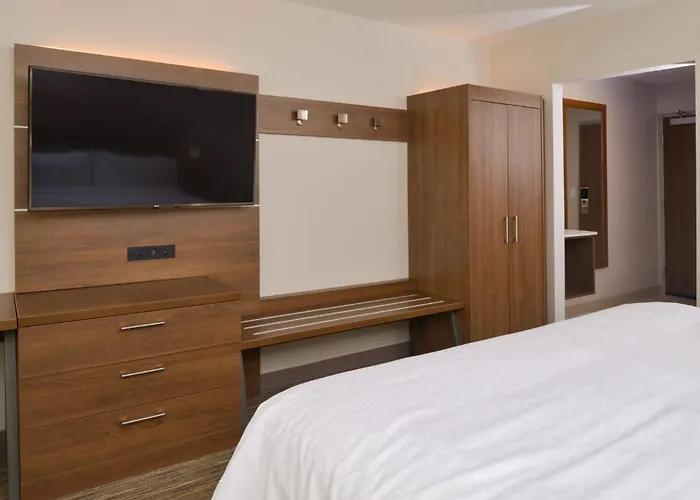 Holiday Inn Express & Suites - Ottumwa By Ihg