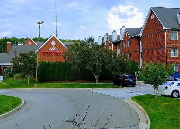 Hawthorn Suites