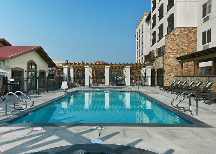 Oxford Suites Sonoma - Rohnert Park