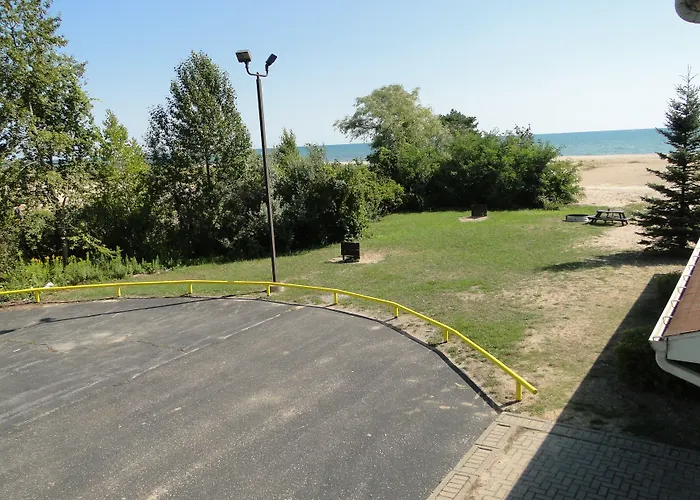 Oscoda Lakeside Hotel