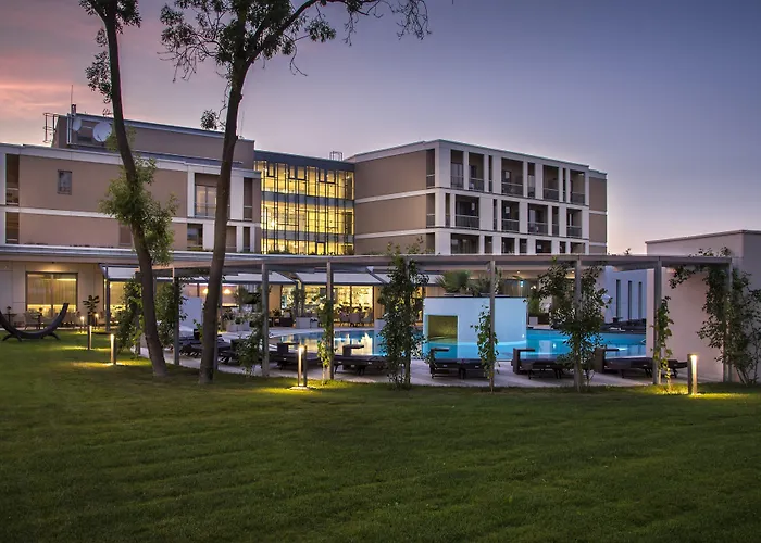 Aura Hotel Adults Only