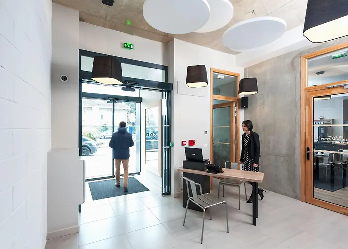 Ténéo Apparthotel Talence Espeleta