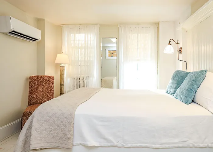 The Charlotte Hotel & Restaurant