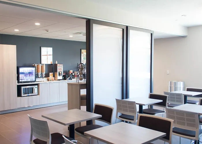 Microtel Inn & Suites By Wyndham Springville