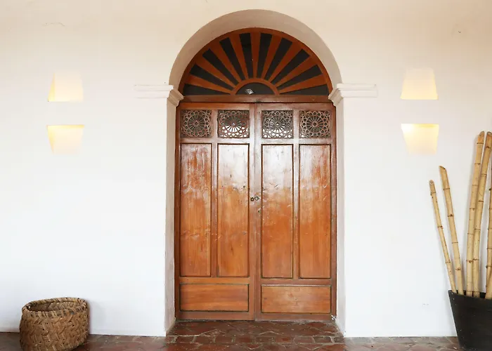 Portal De La Marquesa