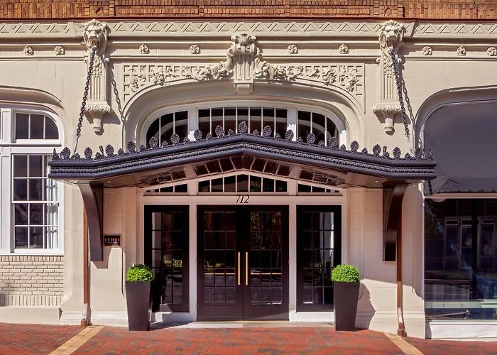 The Virginian Lynchburg, Curio Collection By Hilton