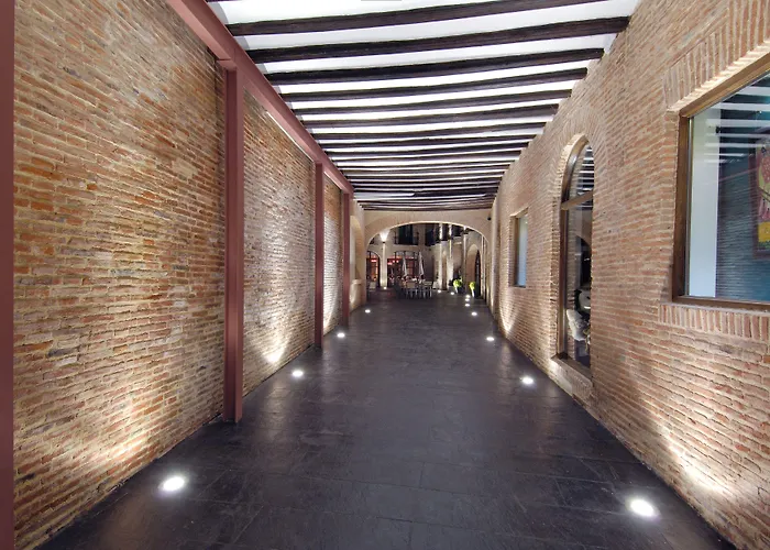 Hotel Cienbalcones