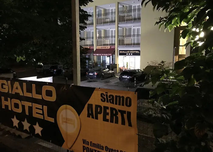 Hotel Giallo