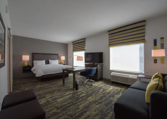 Hampton Inn & Suites Irvine/Orange County Airport