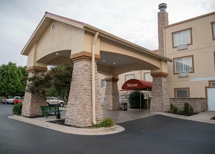 Baymont By Wyndham Springfield I-44
