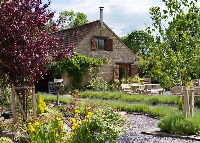 Widbrook Barns