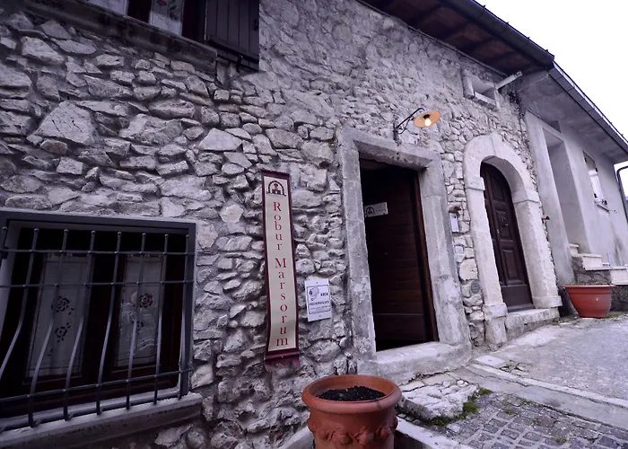 Robur Marsorum Albergo Diffuso Rocca di Mezzo