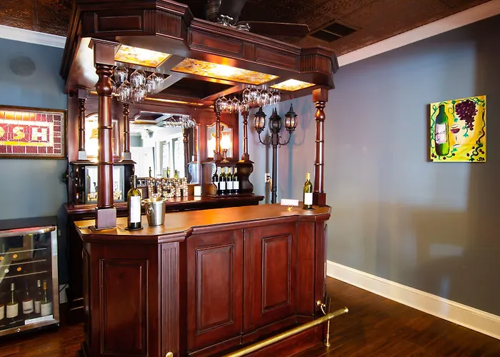 The Dahlonega Square Hotel