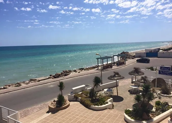 Hotel FLAMINGO BEACH Mezraia