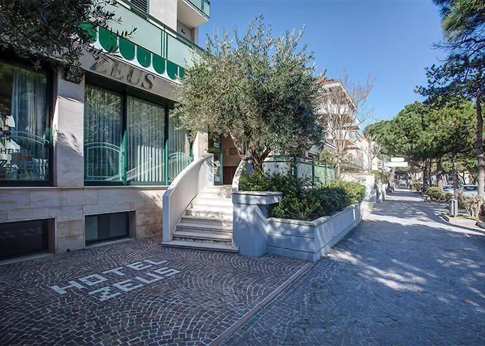 Hotel Zeus