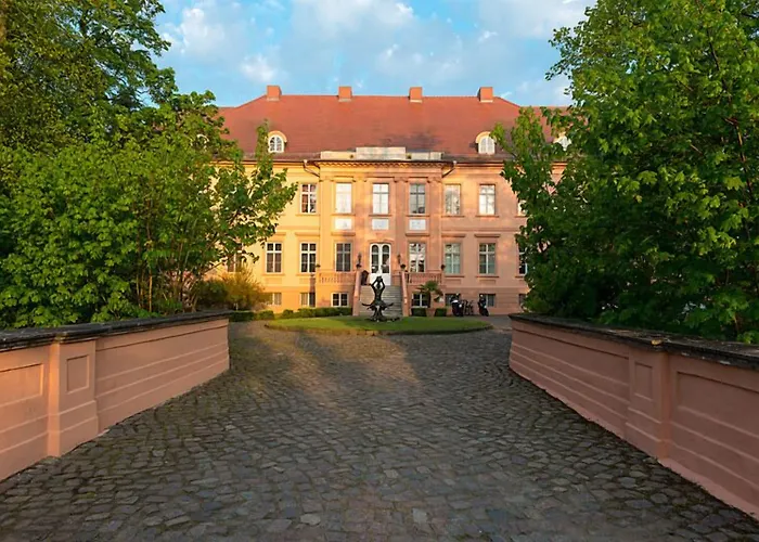 Schlosshotel Rühstädt Garni - Natur&Erholung an der Elbe