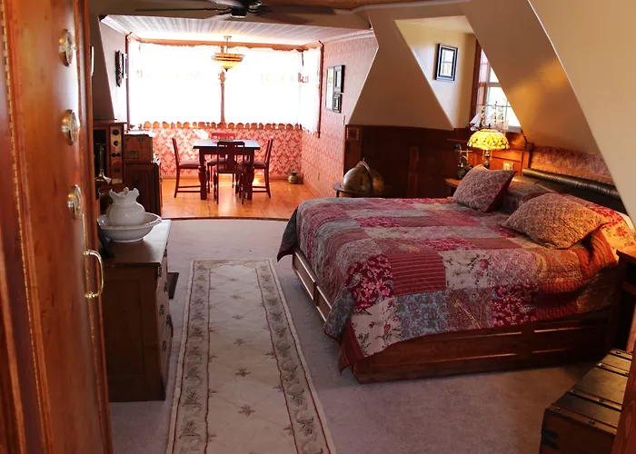 Book Nook Inn Lumberton