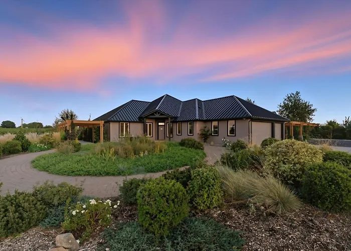 Vineyard Main House -10 Acre Vineyard