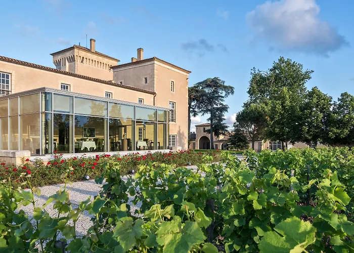 Chateau Lafaurie-Peyraguey Hotel & Restaurant Lalique
