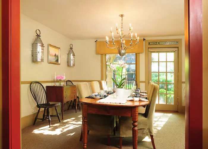 1795 Acorn Inn Bed And Breakfast Canandaigua