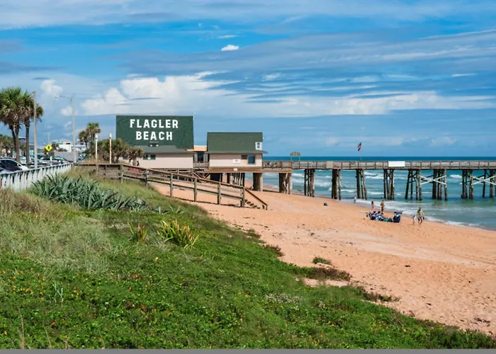 Holiday Inn Express & Suites Palm Coast - I-95