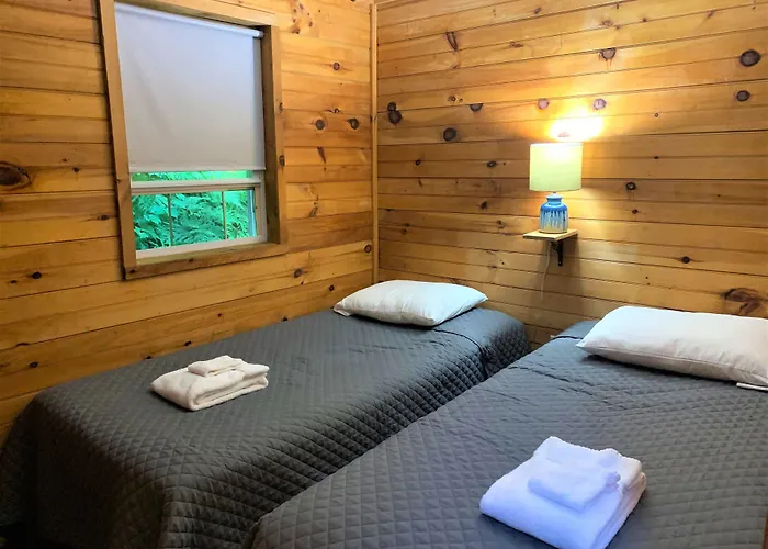 Pine Crest Motel & Cabins Barton