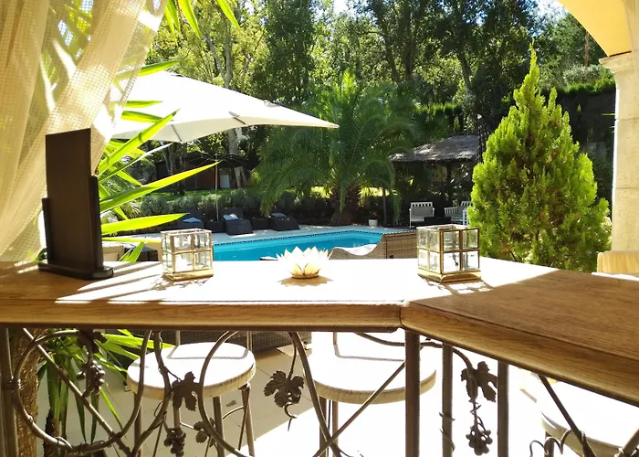 Maison Prestige Saint Tropez by Roberto Geissini Grimaud