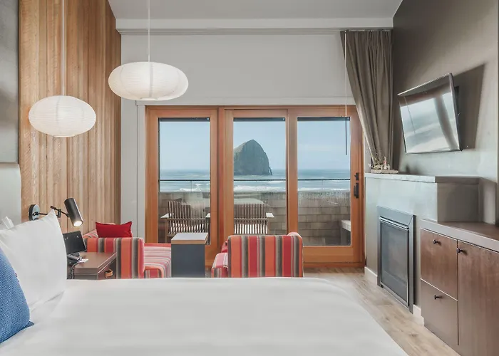 Headlands Coastal Lodge & Spa