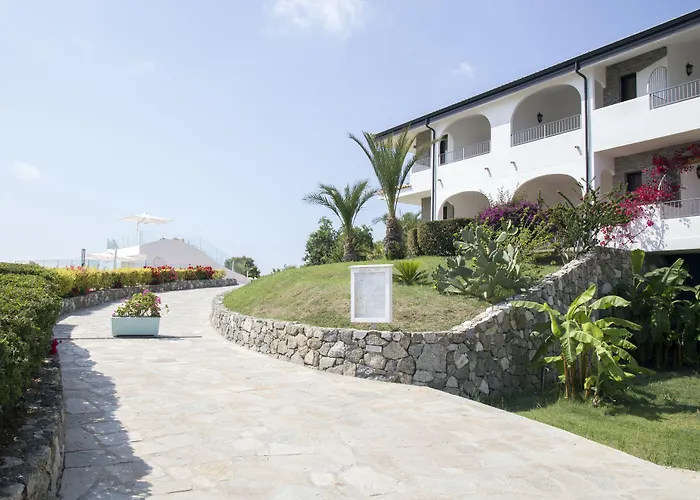 Luzia Agriresort - Piscina Panoramica E Vista Mare A Capo Vaticano