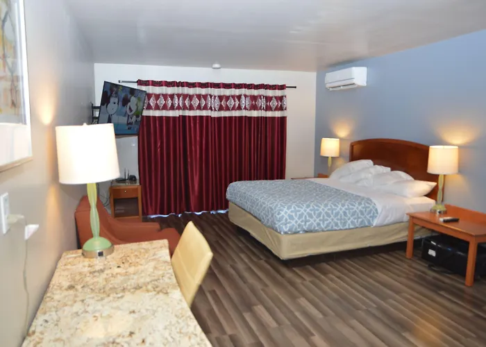 Glass Slipper Inn - Stanford