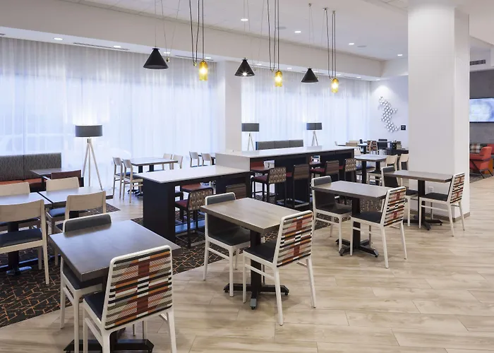 Hampton Inn & Suites Phoenix Downtown
