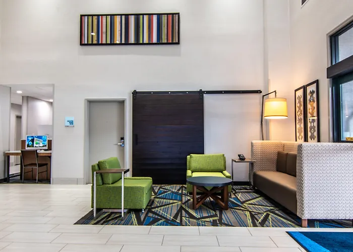 Holiday Inn Express & Suites - Northwest By Ihg