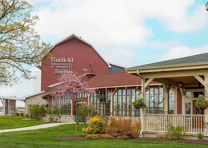 Fairfield Inn & Suites By Marriott Fair Oaks Farms