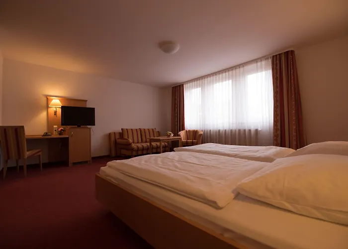 Winzergarten Hotel-Restaurant Grosskarlbach