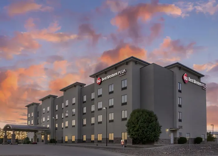 Best Western Plus Williston & Suites