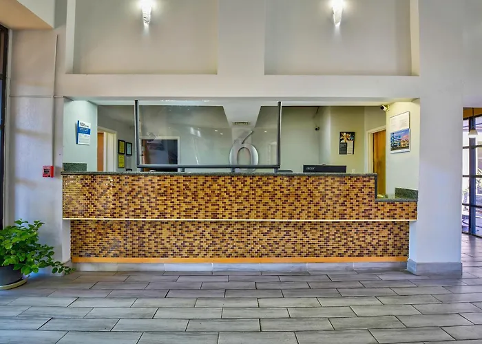 Motel 6 , Al - Medical Center - Inverness Hwy 280