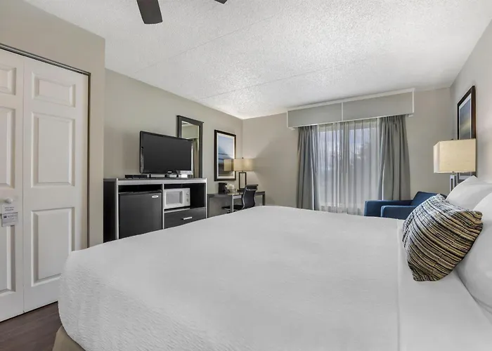 Best Western Pier Point Inn