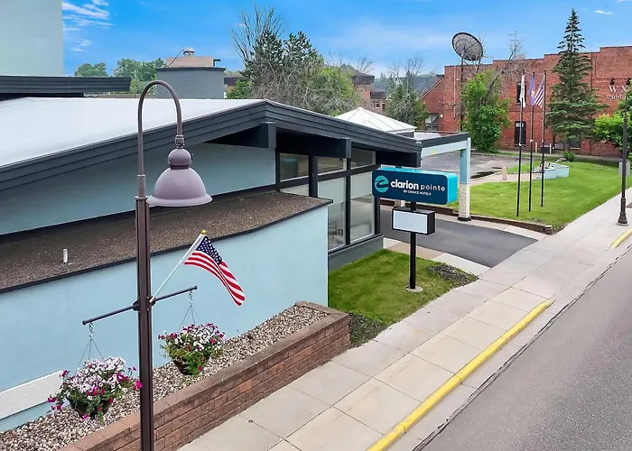 Clarion Pointe Rhinelander Downtown