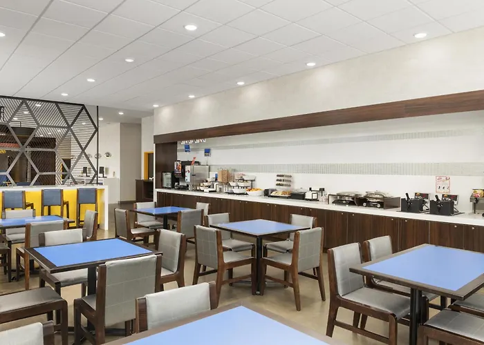 Glo Best Western Dawley Farms In Sioux Falls