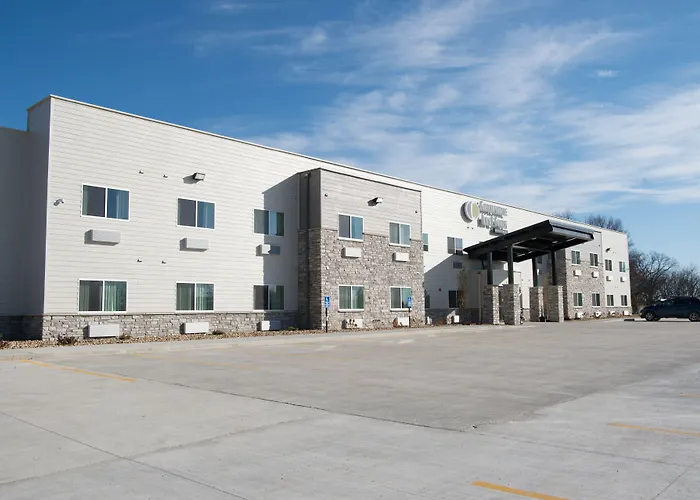 Cobblestone Inn & Suites - Forest City