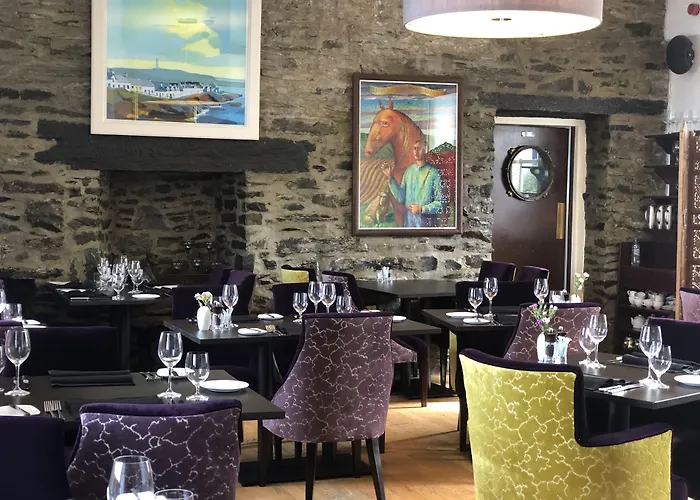Port Charlotte Hotel