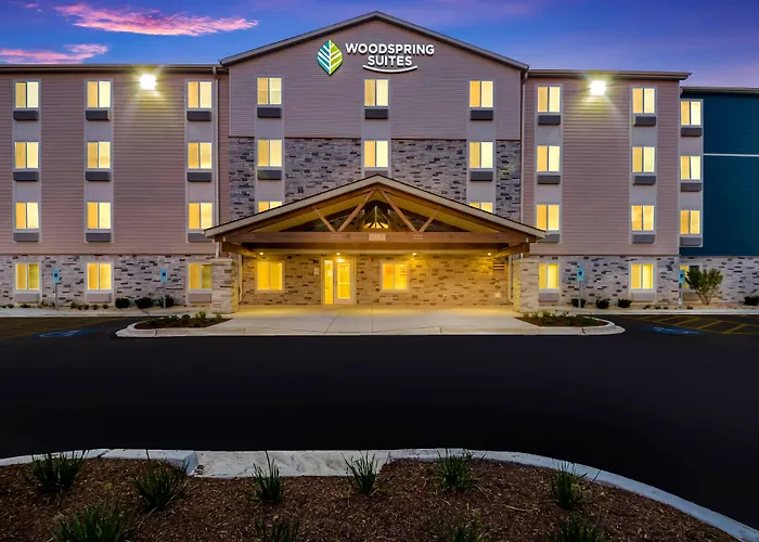Woodspring Suites - Chicago