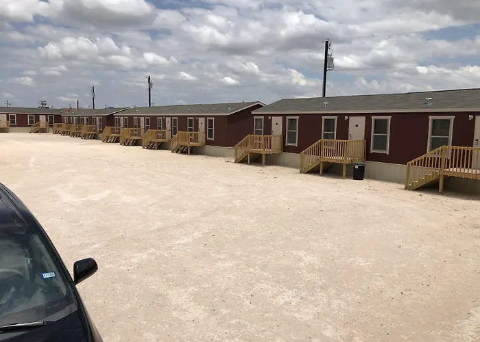 Monahans Country Inn