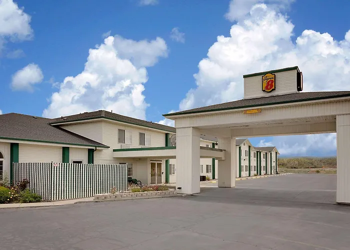 Super 8 By Wyndham Battle Mountain