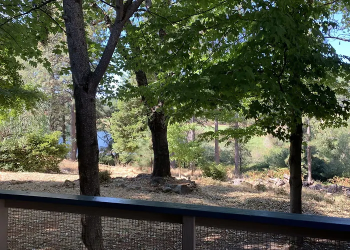 Alta Sierra Village Inn