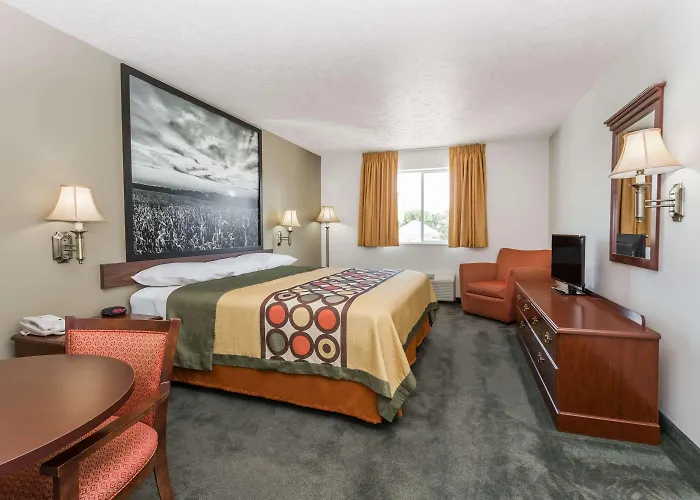 Super 8 By Wyndham Alma