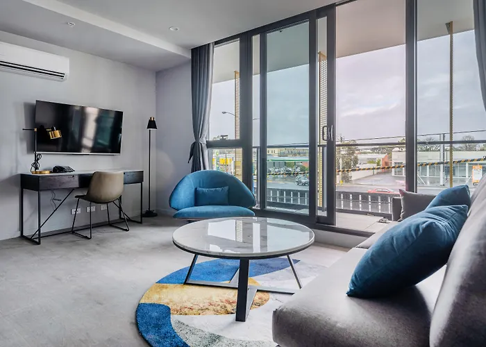 Oros Hotel And Apartments
