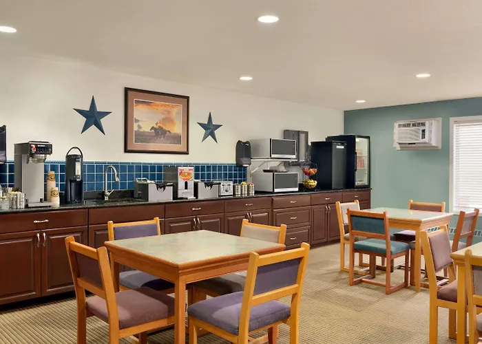 Travelodge By Wyndham Edson