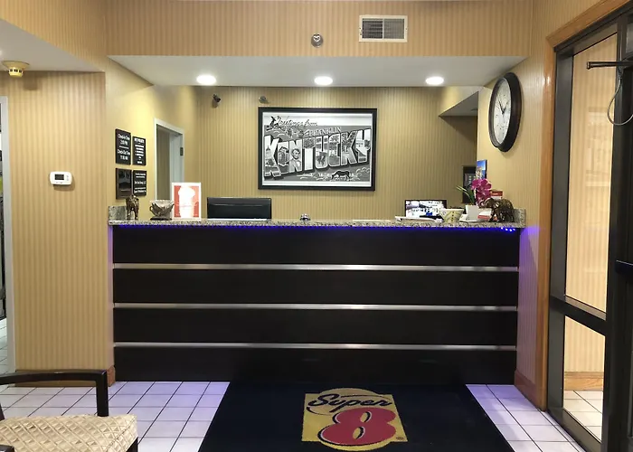 Super 8 By Wyndham Franklin Hwy 31