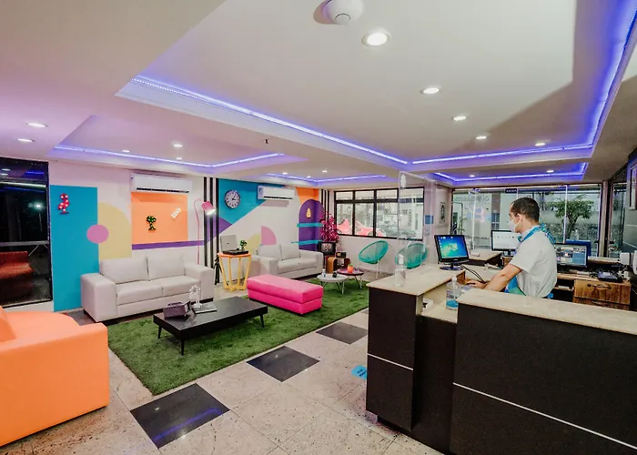 D8 Hotel
